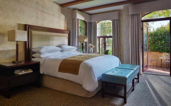 VINTNERS RESORT