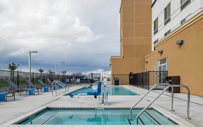 Fairfield Inn & Suites Winters Davis