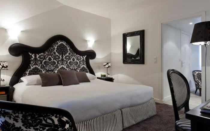 Château Jeanne & The Forest - Château de Montvillargenne