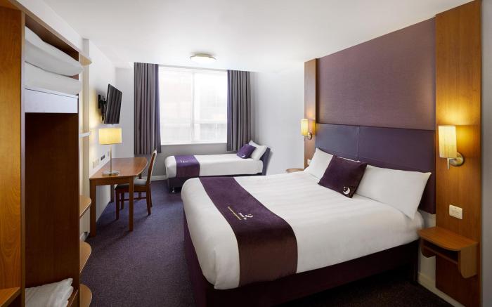 Premier Inn Epsom Central