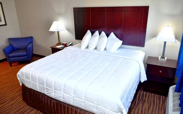 Cobblestone Inn & Suites - Monticello