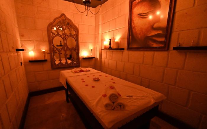 Seraphim Cave Hotel
