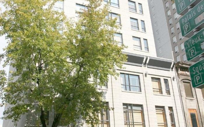 Le Dauphin Montreal Centre-Ville