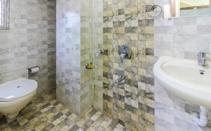 Hotel Grand Corp Inn, Near Nesco Exhibition Center
