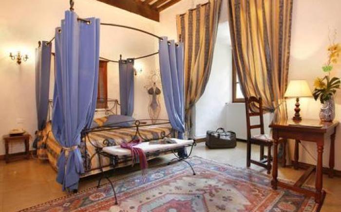 Chateau Chapeau Cornu