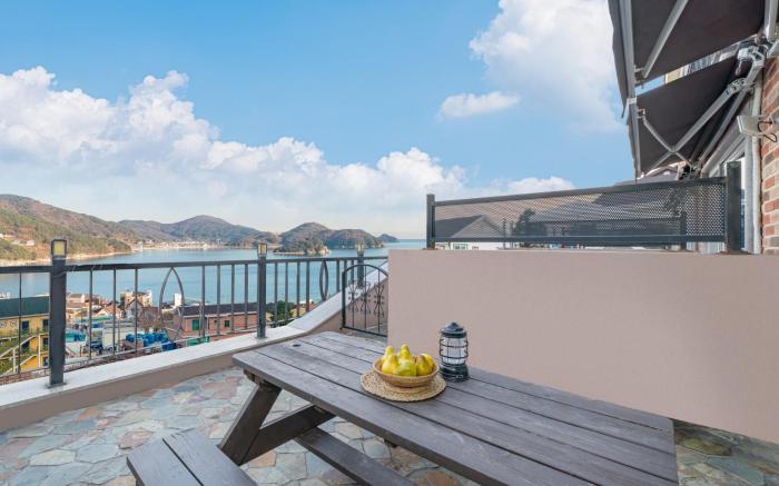 Geoje Maremonte Pension