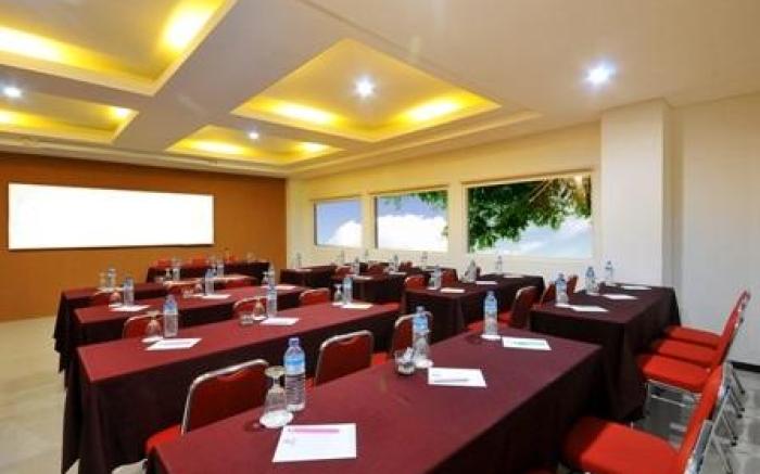 Pratama Hotel & Convention