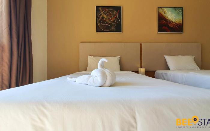 Themepark View Gold Coast Morib w bathtub A2842