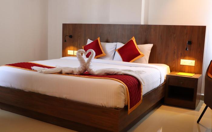 HOTEL SEVEN LIGHTS