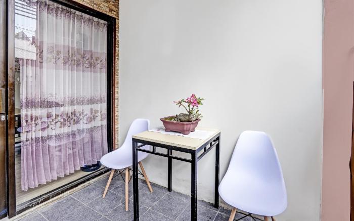OYO 92435 Sunlo Cozy Home Family Homestay Syariah
