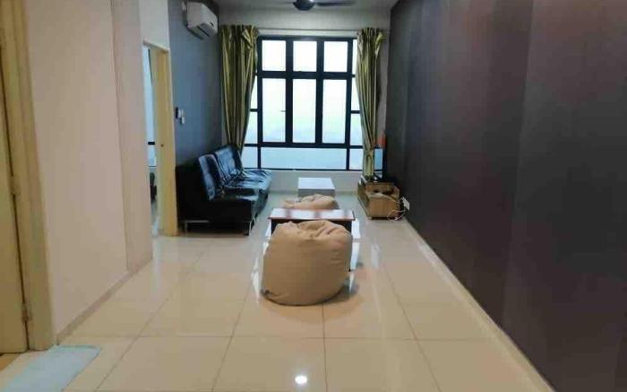 Relax 2 bedroom with Pool Views