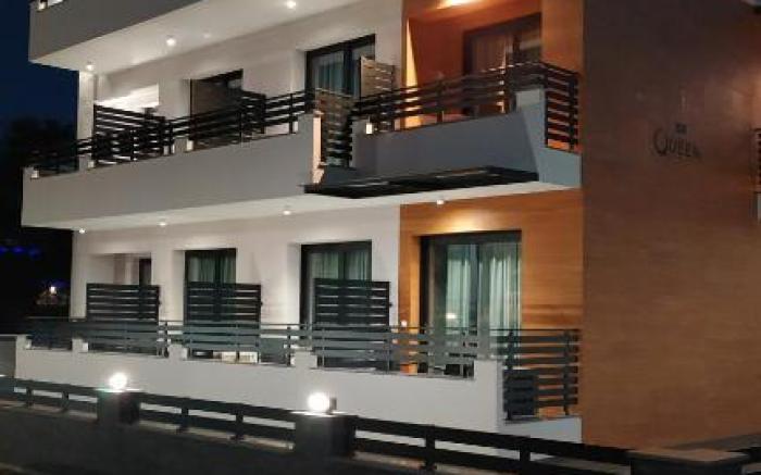 Elizabeth Queen Luxury Rooms 