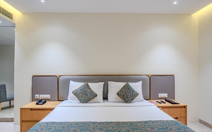 hotel sannidhi emerald 