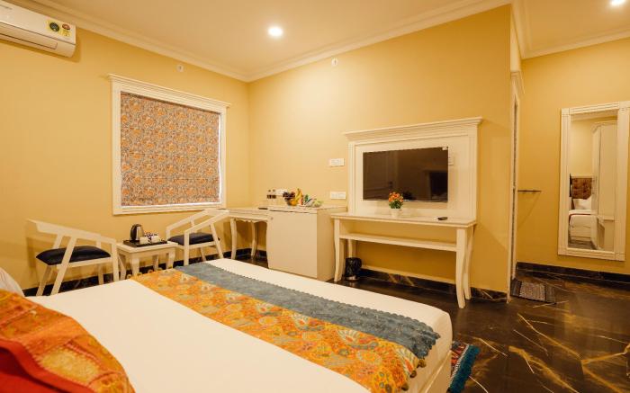 Tripli Hotels White Manor
