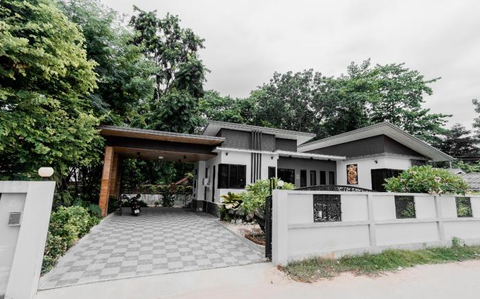 YIng Yang 3BR House Sawankhalok 