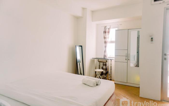 Simply Look Studio Room Urbantown By Travelio
