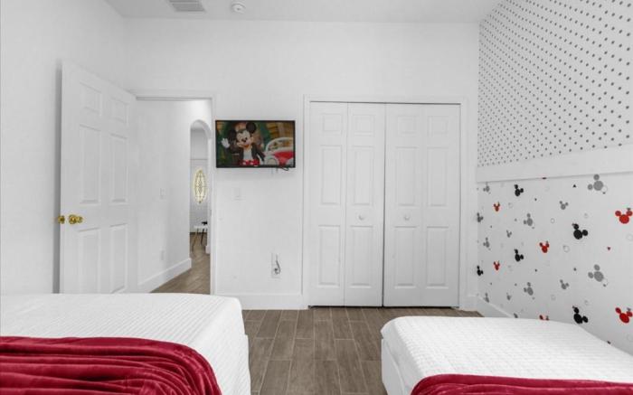 Bedrooms 2 Bathrooms Calabria 9013 MC