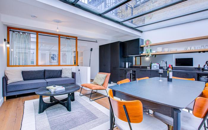Bright and Airy 1BR Unit near Queen's Park