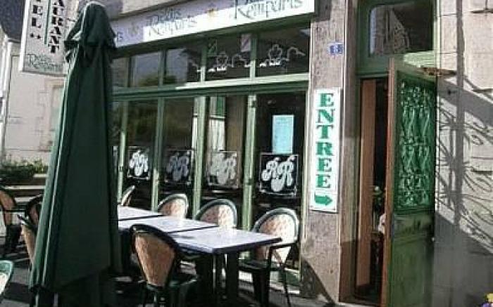 Logis Hotel Le Relais Des Remparts