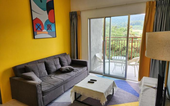 The Art Gallery Emerald Avenue (10Pax) 828(Wifi)