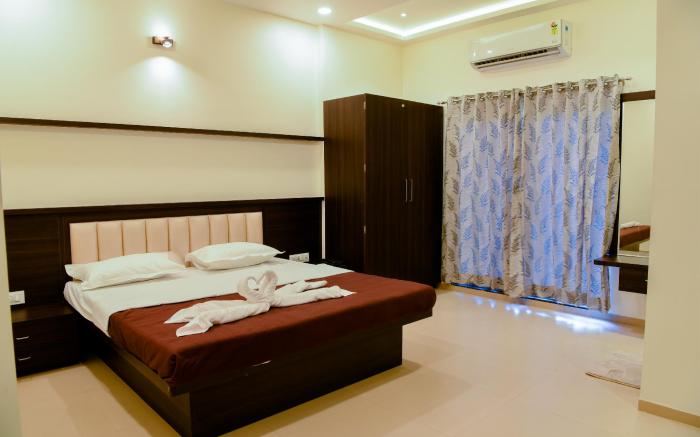 Malvan's Aishwarya Hotel