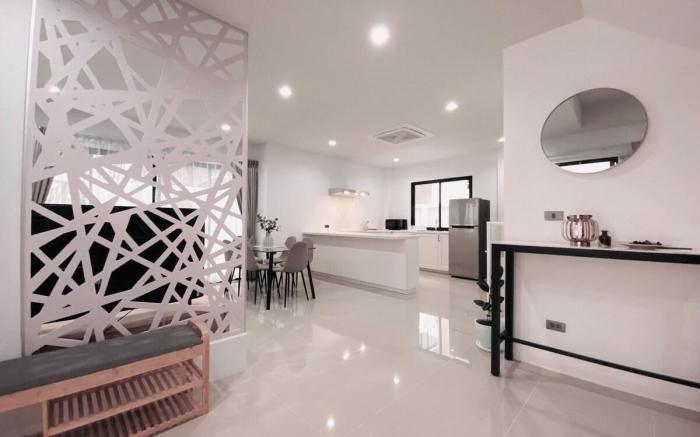 Mira House | 4BR 3BA | Naiyang Beach | HKT Airport