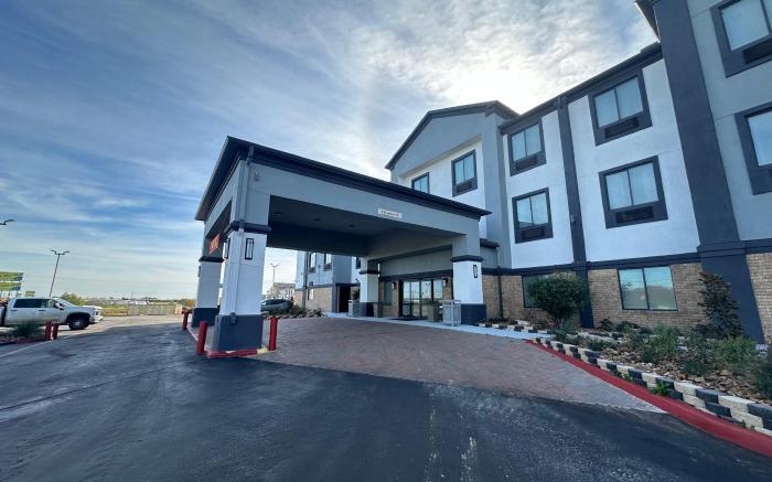 Comfort Inn & Suites