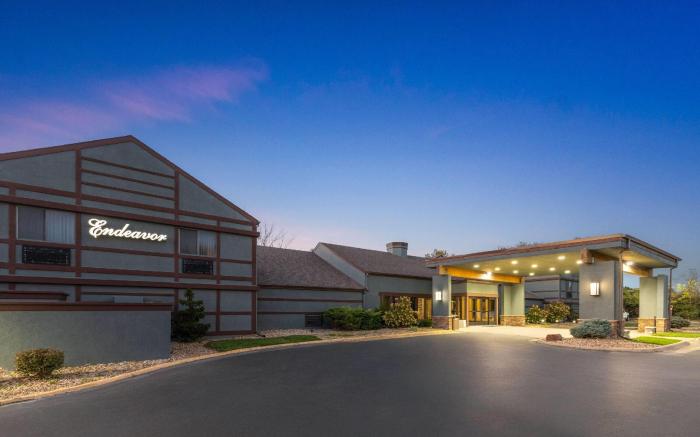 Endeavor Inn & Suites, Trademark Collection by Wyndham