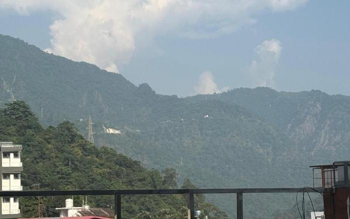 Hotel the shore by Trindra Hospitality 