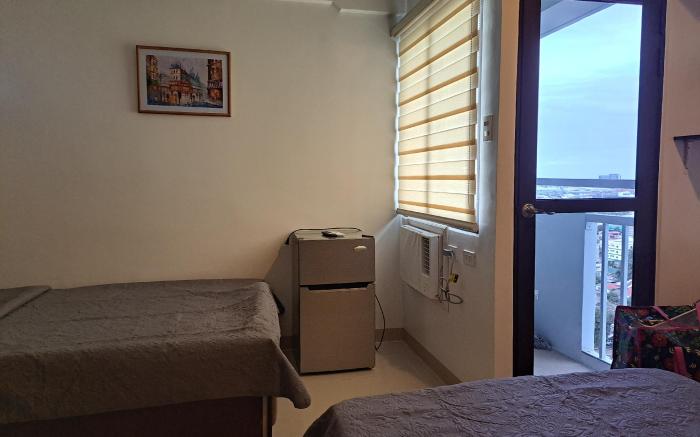 Comfy Condo near Ayala, SM City & IT Park