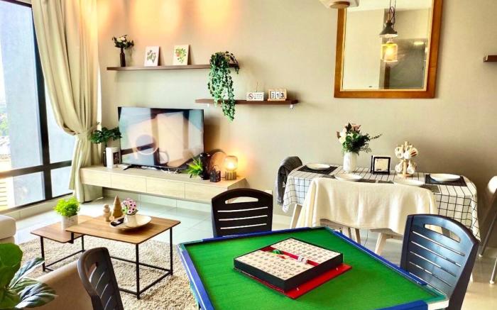 Mosaic 2BR with Mid Valley Skyline View 8-12pax