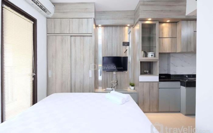 Cozy Stay Studio at Transpark Cibubur By Travelio