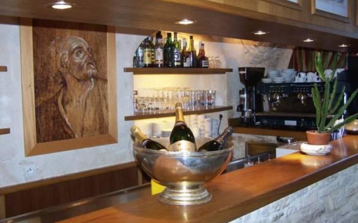 Hostellerie Saint Martin- Logis Hotel et Restaurant
