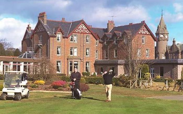 Glenesk Hotel