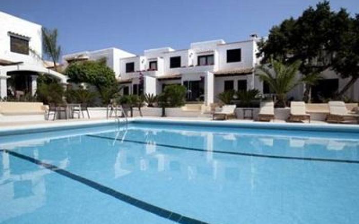 Paraiso De Los Pinos Apartments