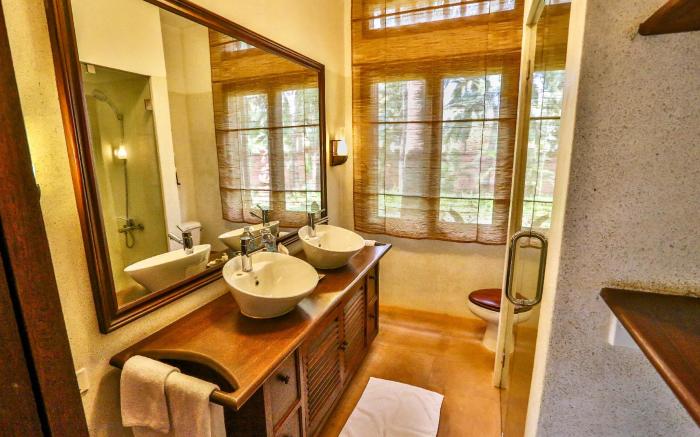 Athakon House - Traditional Style 7 Bedrooms Villa