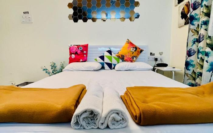La Casa Studio Service Apartment