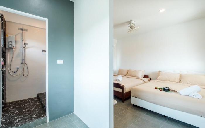 Seaview Room @ hostel near Huahin Beach 