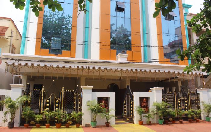ROYAL CHETAN INN