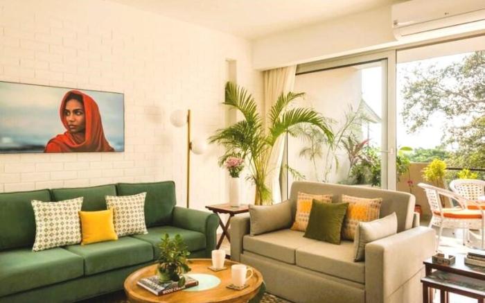 Hibiscus Oasis by Da Alohas