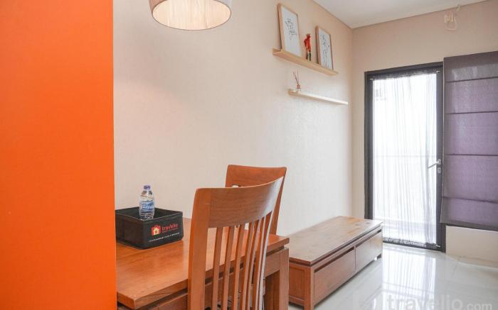 Cozy Stay 1BR at Tamansari Semanggi By Travelio