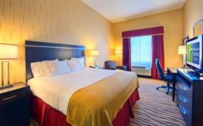 Holiday Inn Express & Suites Cotulla By IHG