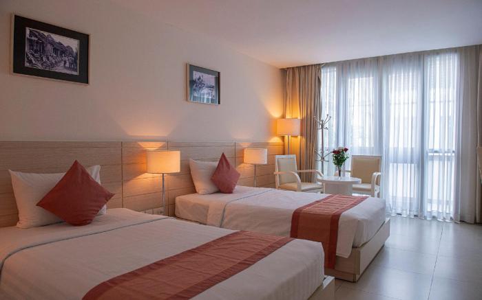 Nhi Phi Hotel Nha Trang