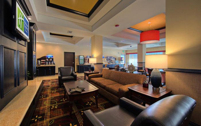 Holiday Inn Express & Suites Cotulla By IHG