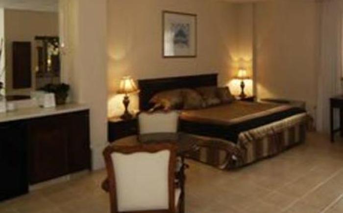 Hotel El Camino Inn & Suites