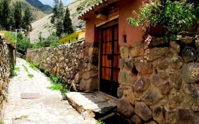 Apu Lodge