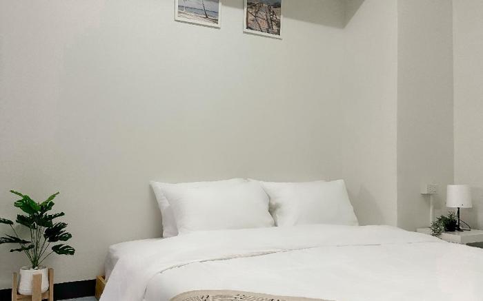 Montana Hotel & Hostel Phuket