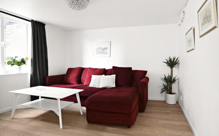 Renoverad central tvårumslägenhet på entréplan