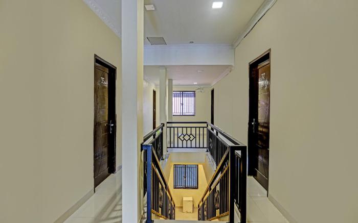 OYO 92528 Nagoya House Syariah