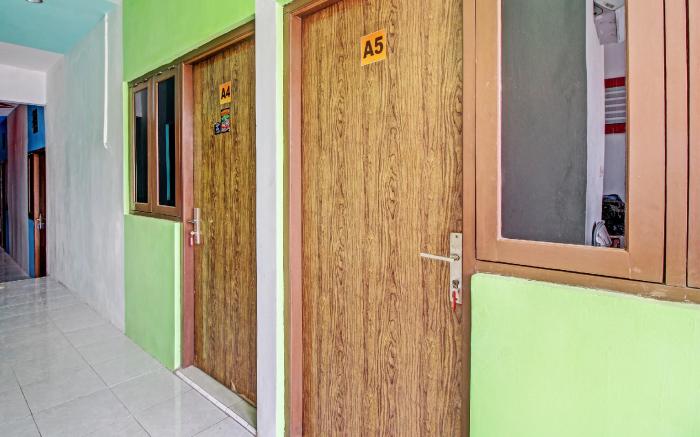 SPOT ON 92531 Pacar Guesthouse